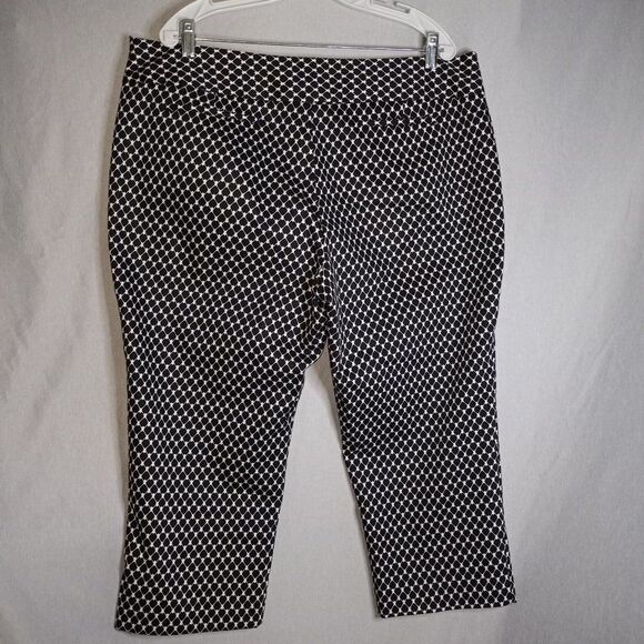 Worthington Modern Fit Black/White Capri Pants Women's Plus Size 18 - Picture 3 of 9